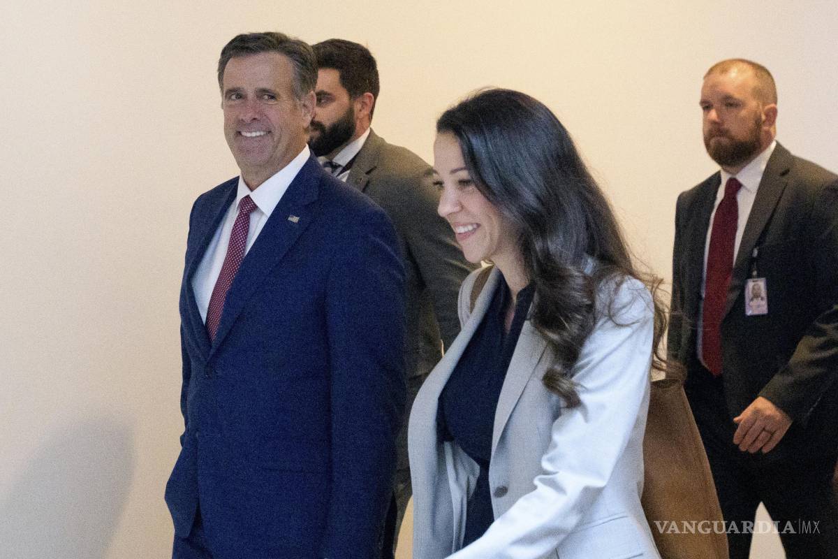 $!El director de la CIA, John Ratcliffe, sale de una sesión informativa confidencial para senadores en el Capitolio en Washington.