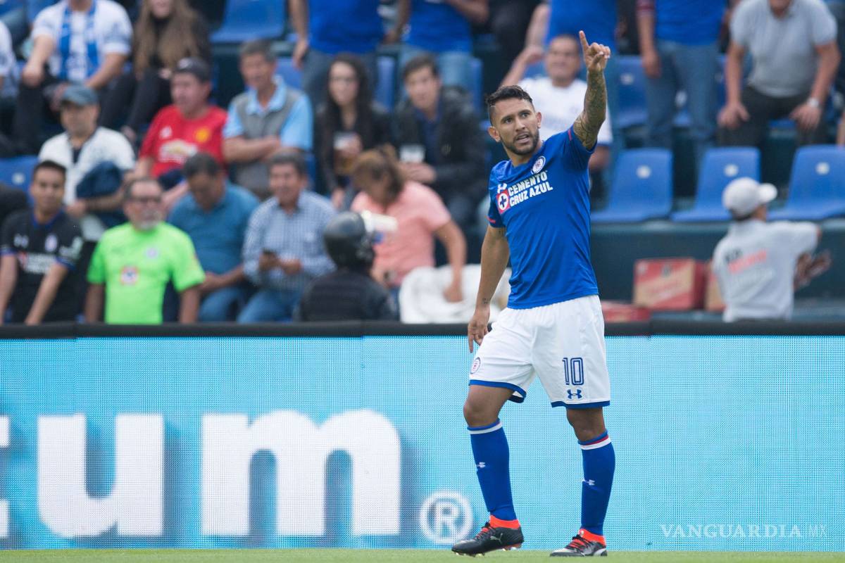 $!Justo en la cima, se encienden las alarmas para Cruz Azul