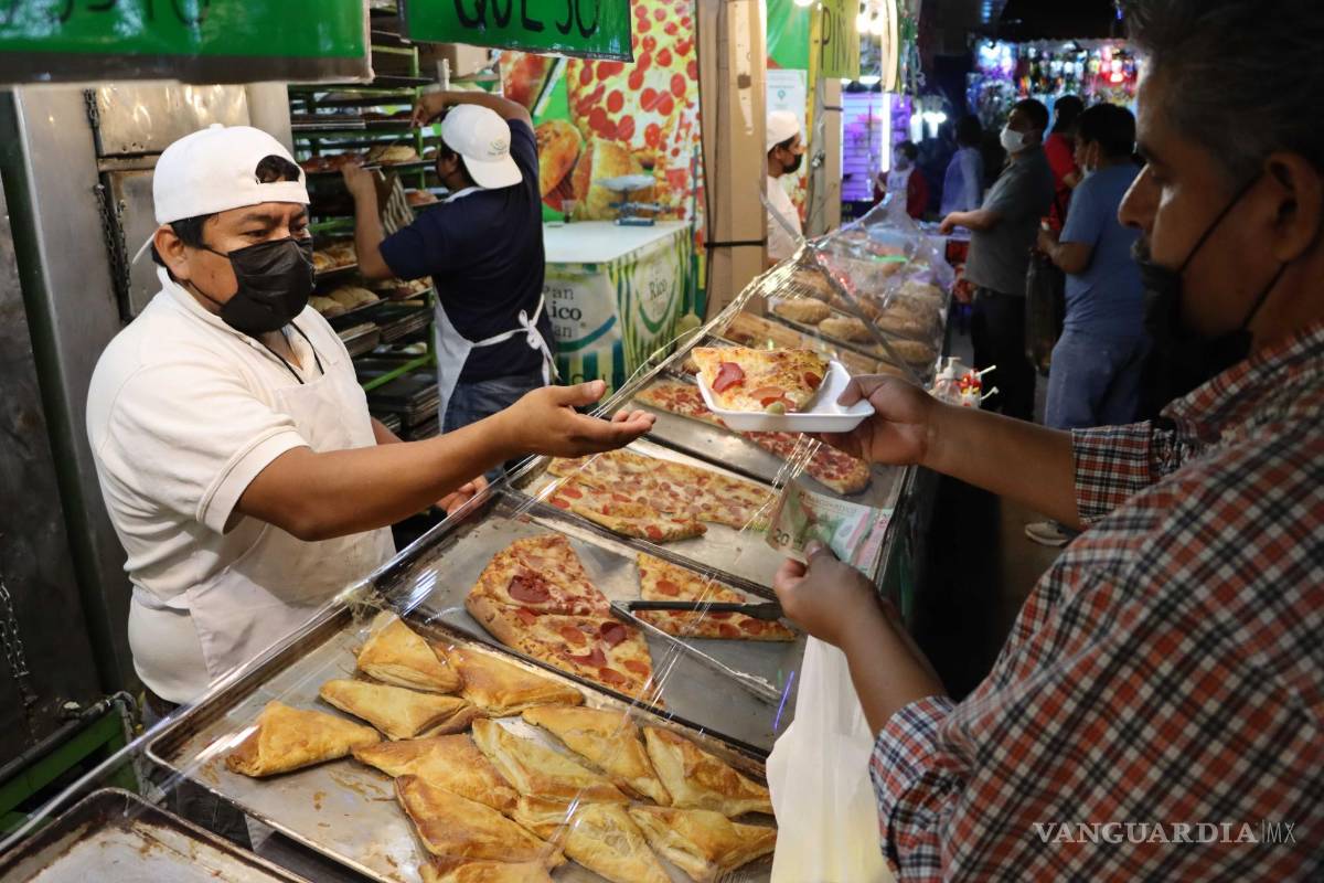 $!En la feria se cuenta con una amplia variedad de alimentos.