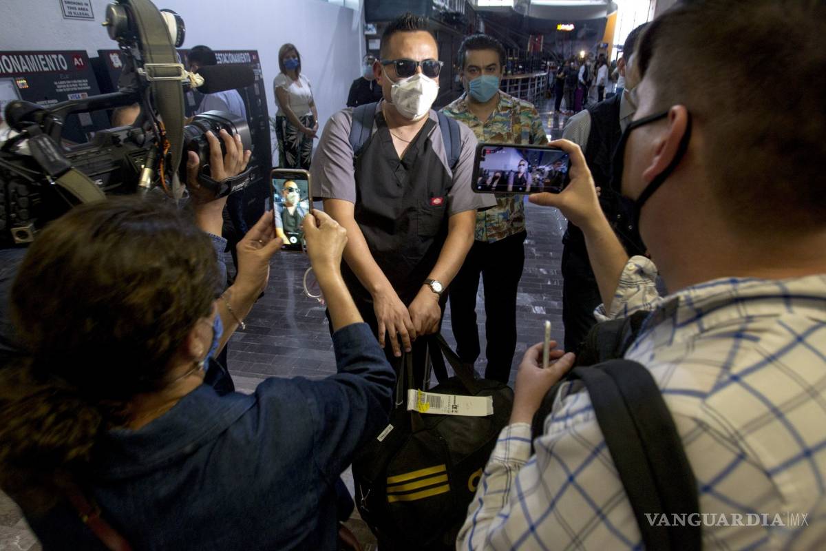 $!Así recibieron en Monterrey a enfermeros secuestrados en México