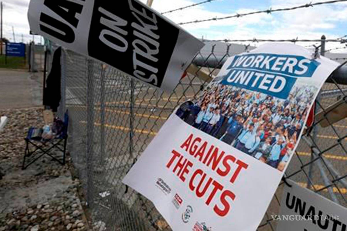 Siguen negociaciones entre General Motors y sindicato para acabar con la huelga