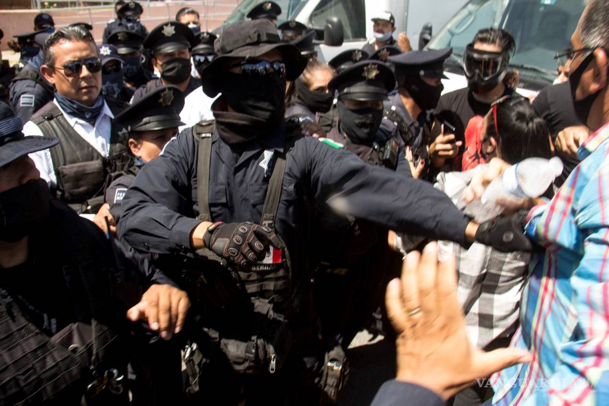 $!Manifestación de proveedores de eventos en Saltillo termina en riña