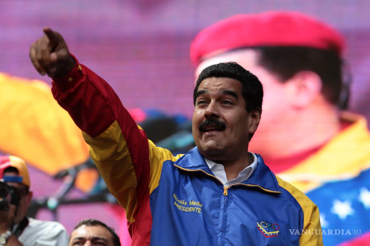 “Menos mal que no se le cayó un jabón”: Nicolás Maduro se burla de joven que protestó desnudo