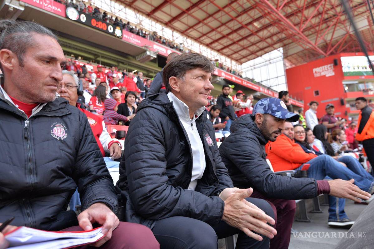 Ahora el Toluca despide a su técnico, Hernán Cristante