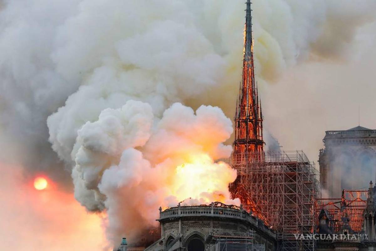 YouTube ‘Confunde’ incendio de Catedral de Notre Dame con el 11/s