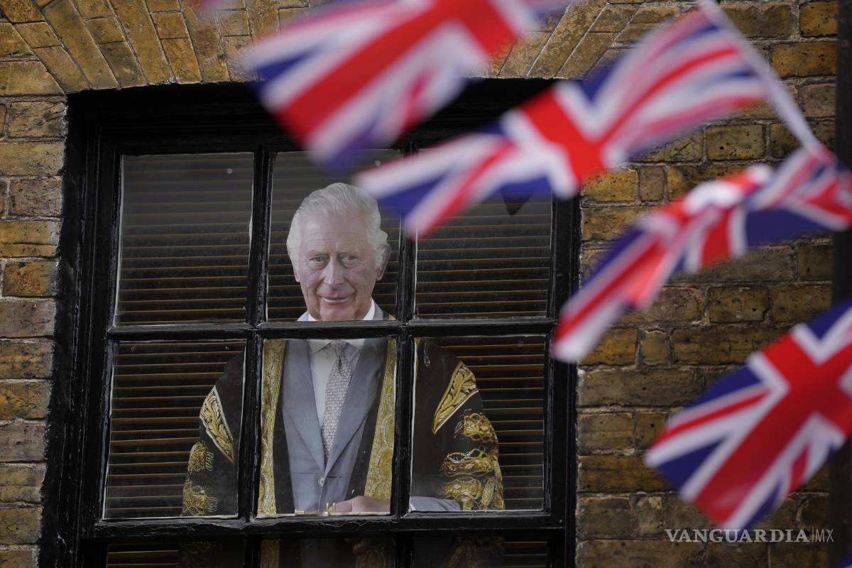 ¿Mal augurio para el reinado de Carlos III? La profecía de Nostradamus y el mito de la corona maldita de Camila