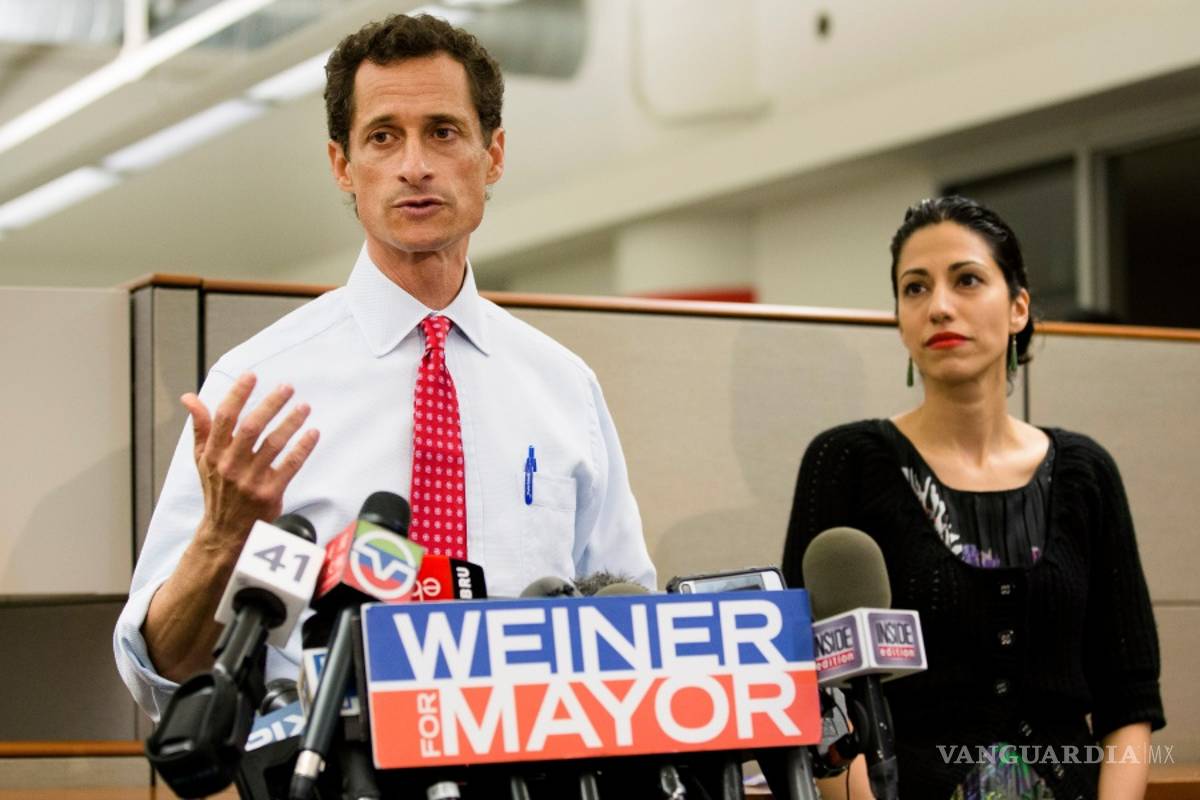 “Sexting” de Weiner, la pesadilla demócrata que puede hundir a Clinton