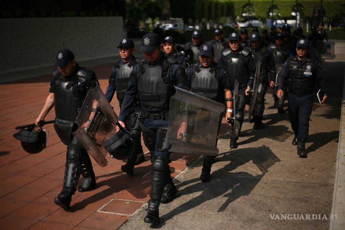 Mil 480 exautodefensas reprobados para ser policías de Michoacán