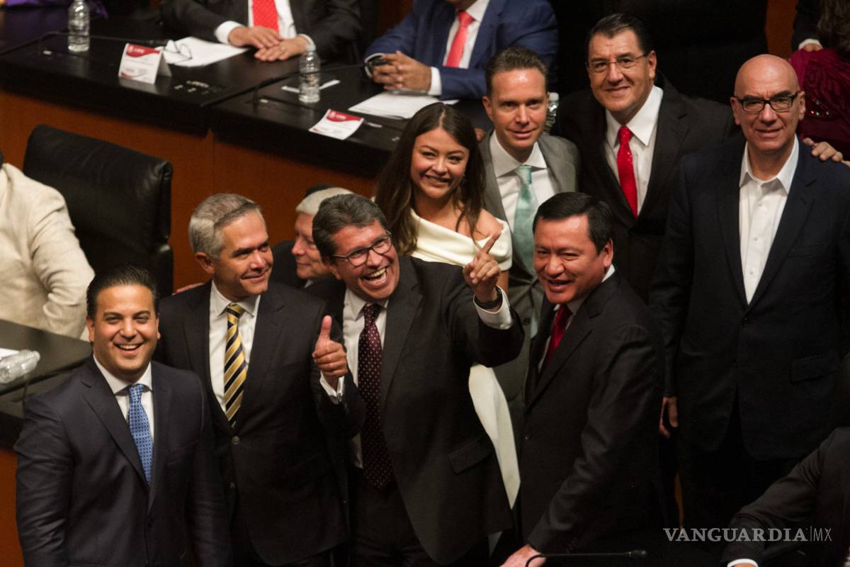 $!‘Novateó’ Manuel Velasco a mayoría de senadores para obtener su licencia