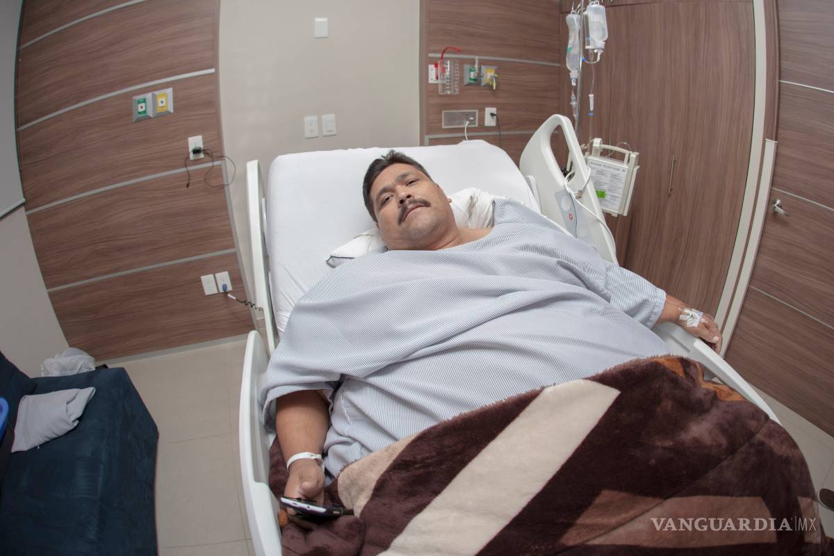 Hombre más obeso del mundo siente que 'volvió a nacer' tras operación