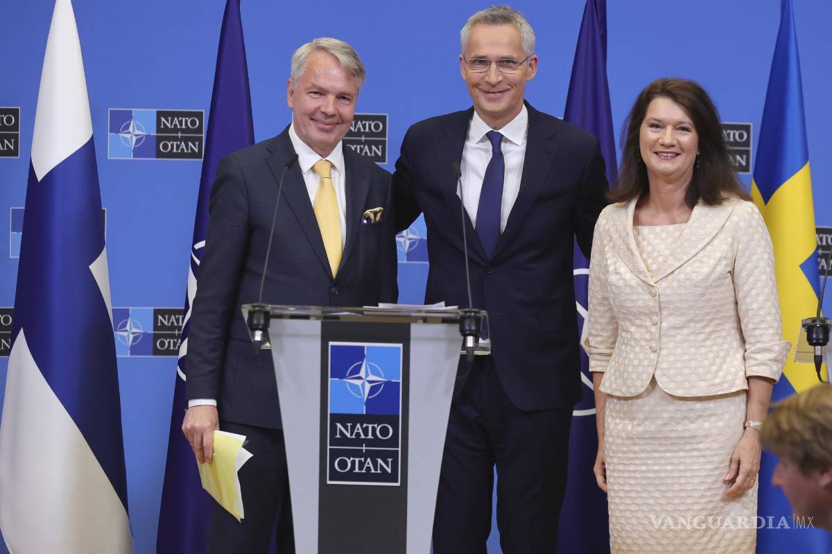 $!El Ministro de Relaciones Exteriores de Finlandia, Pekka Haavisto (i), la Ministra de Relaciones Exteriores de Suecia, Ann Linde (d) y Jens Stoltenberg.
