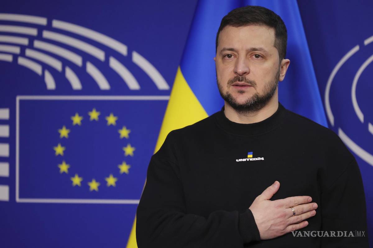 $!El presidente de Ucrania, Volodymyr Zelenskyy, antes de una cumbre en el Parlamento Europeo en Bruselas, Bélgica, el jueves 9 de febrero de 2023.