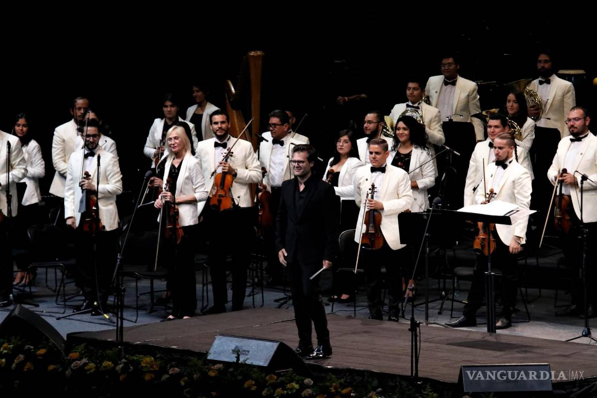 Deleita con concierto Plácido Domingo a Monterrey