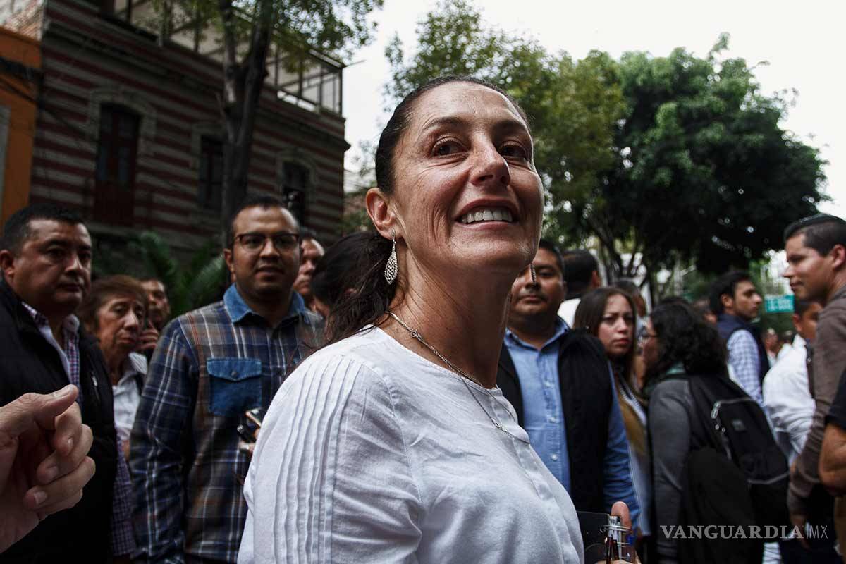 $!López Obrador se reúne con gobernadores, alcaldes y diputados electos