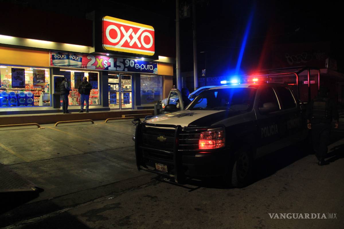 Asaltan tienda de conveniencia en Saltillo