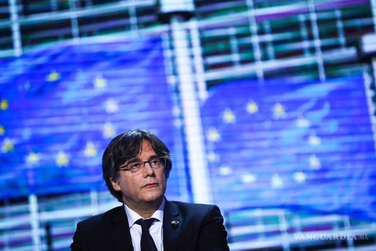 $!El miembro del Parlamento Europeo Carles Puigdemont se prepara para una entrevista en el Parlamento Europeo en Bruselas el 9 de marzo de 2021.