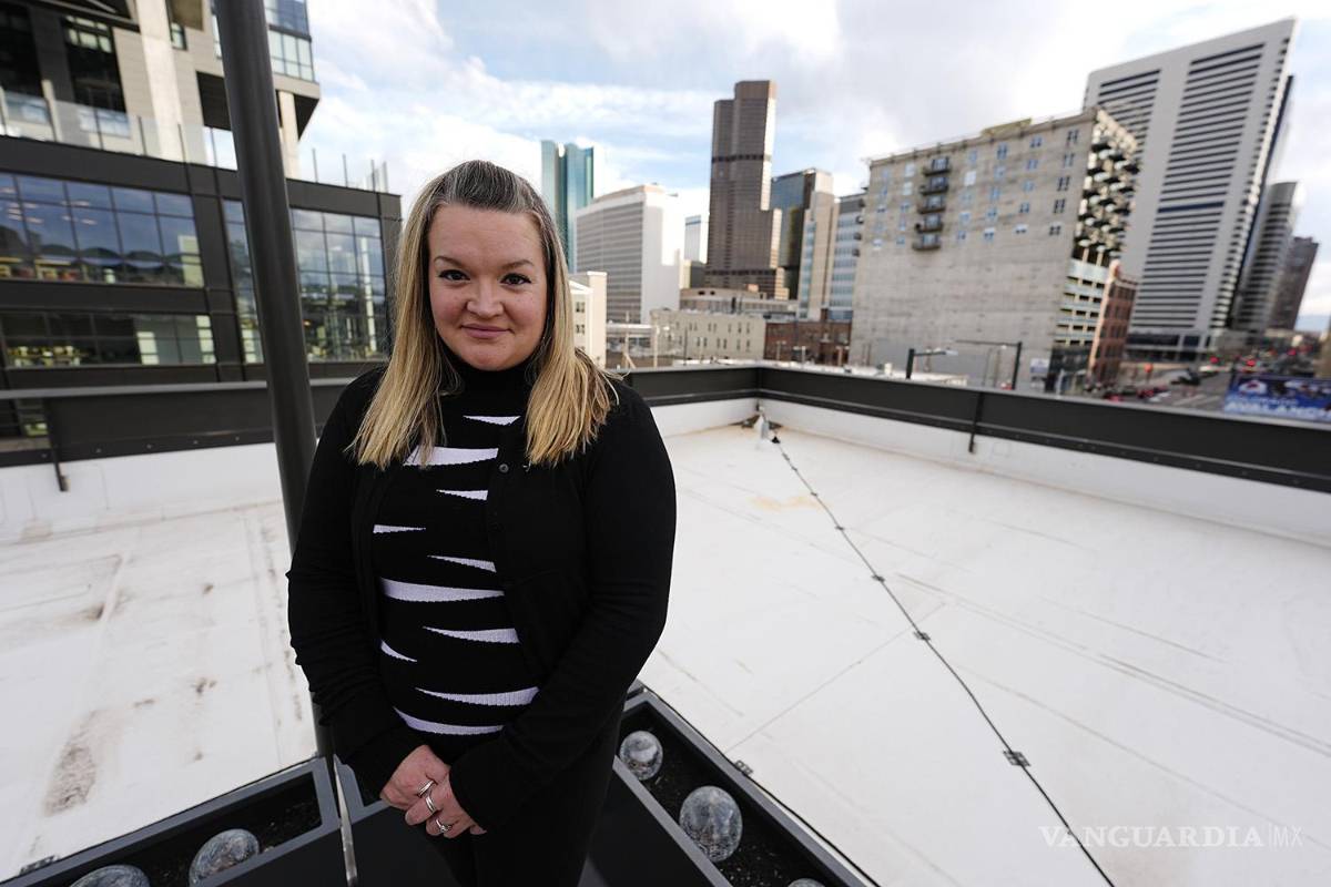 $!Missy Mendo, directora de extensión comunitaria de The Rebels Project, que ofrece apoyo a las víctimas de tiroteos masivos en Denver.
