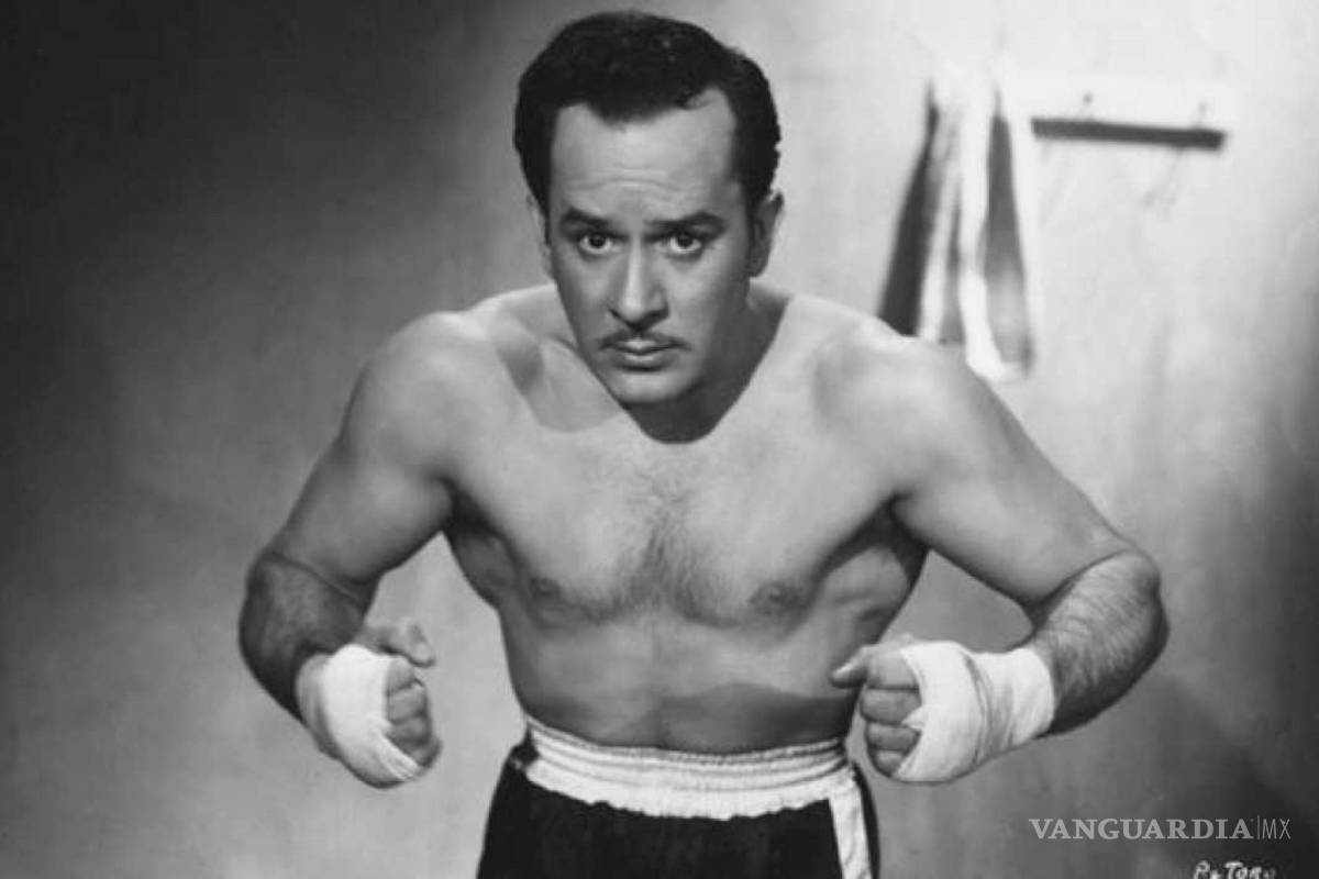 Recuerdan fotografía de Pedro Infante completamente desnudo