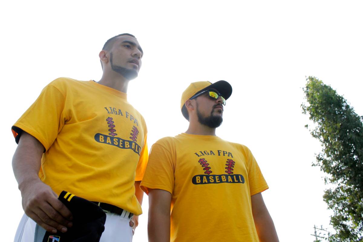 Robert Suárez comparte con peloteritos