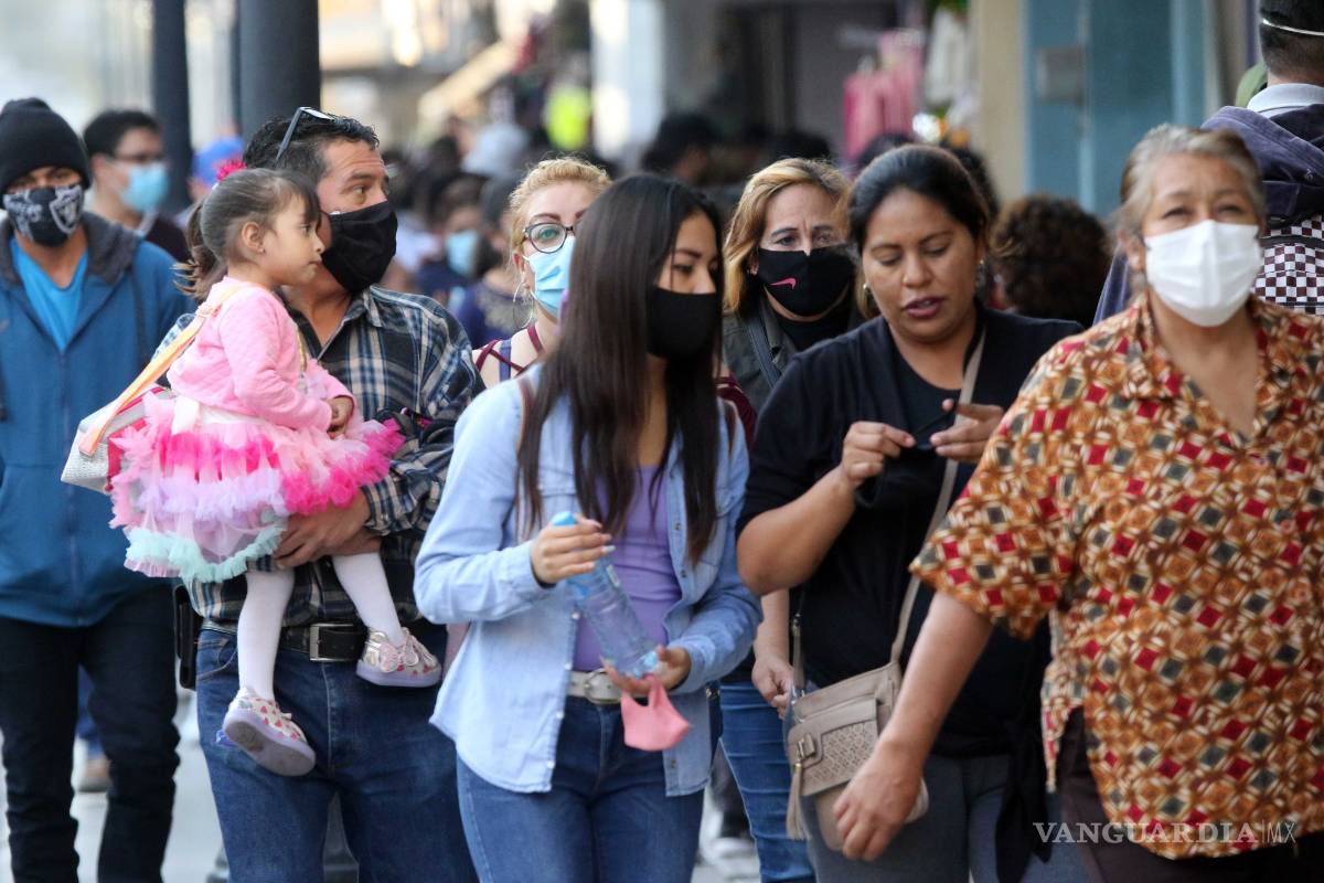 Pese a riesgos, saltillenses desobedecen; redes sociales los delatan