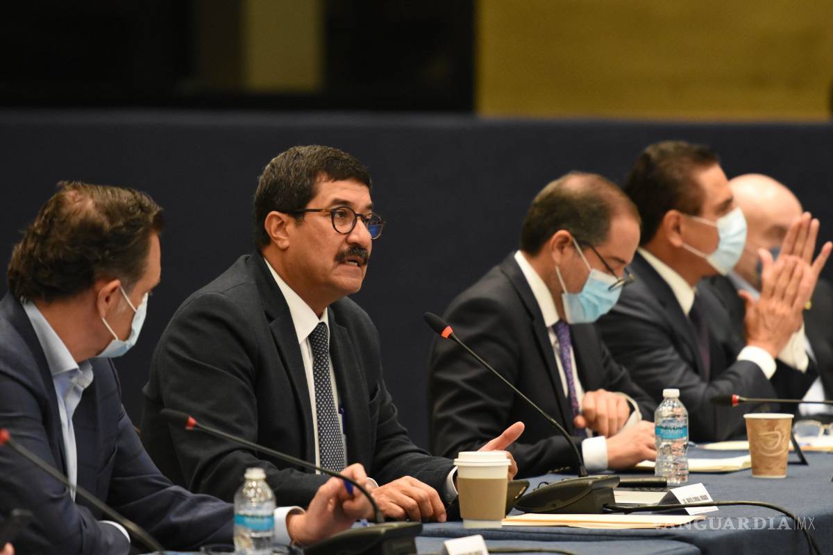 Se están agandallando los recursos: Corral