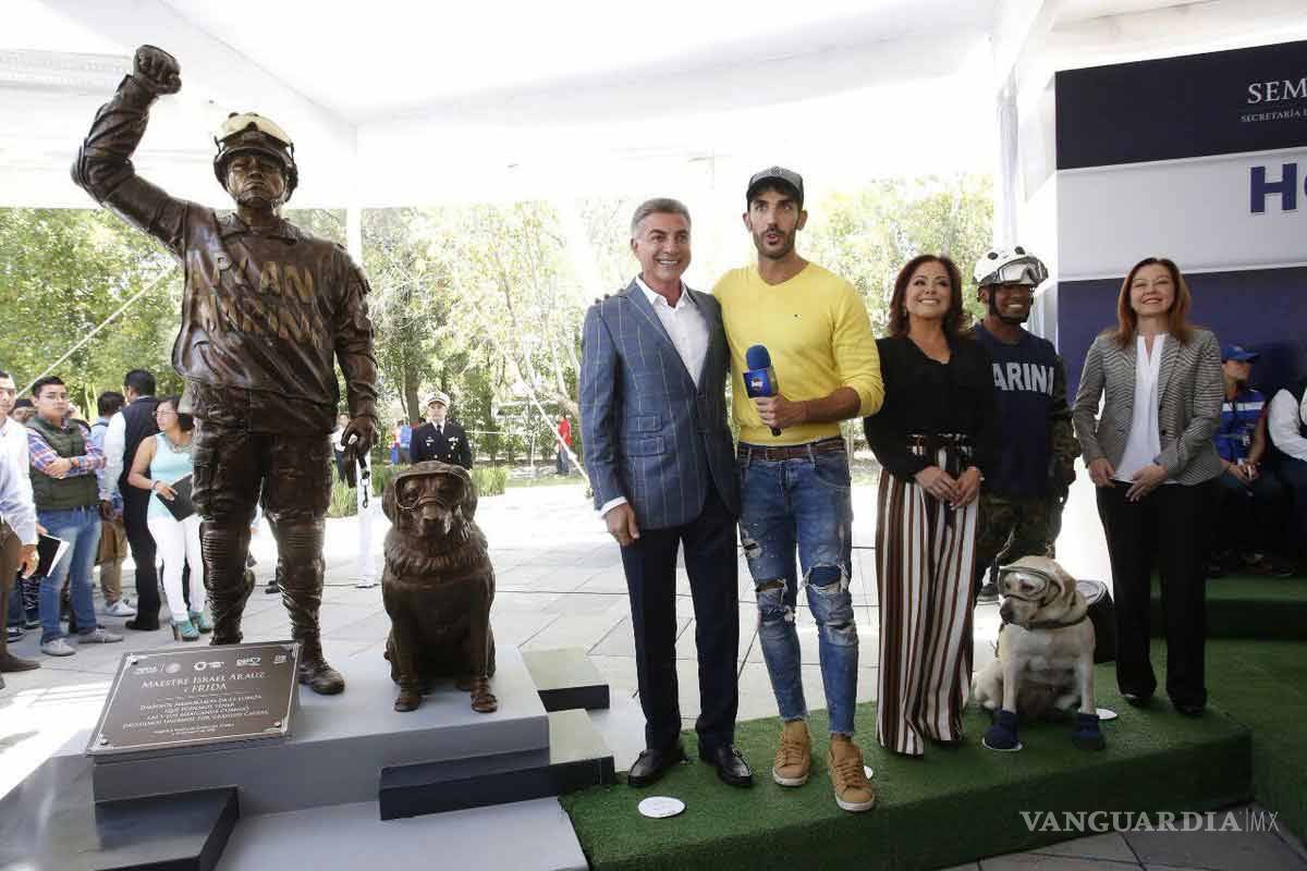 $!Frida, la perrita rescatista, ya tiene su estatua en Puebla