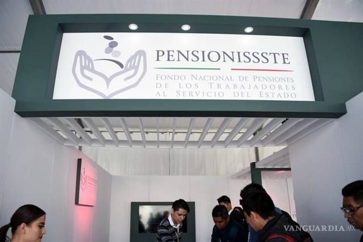Financiar refinerías con dinero de Pensionissste, proponen a AMLO