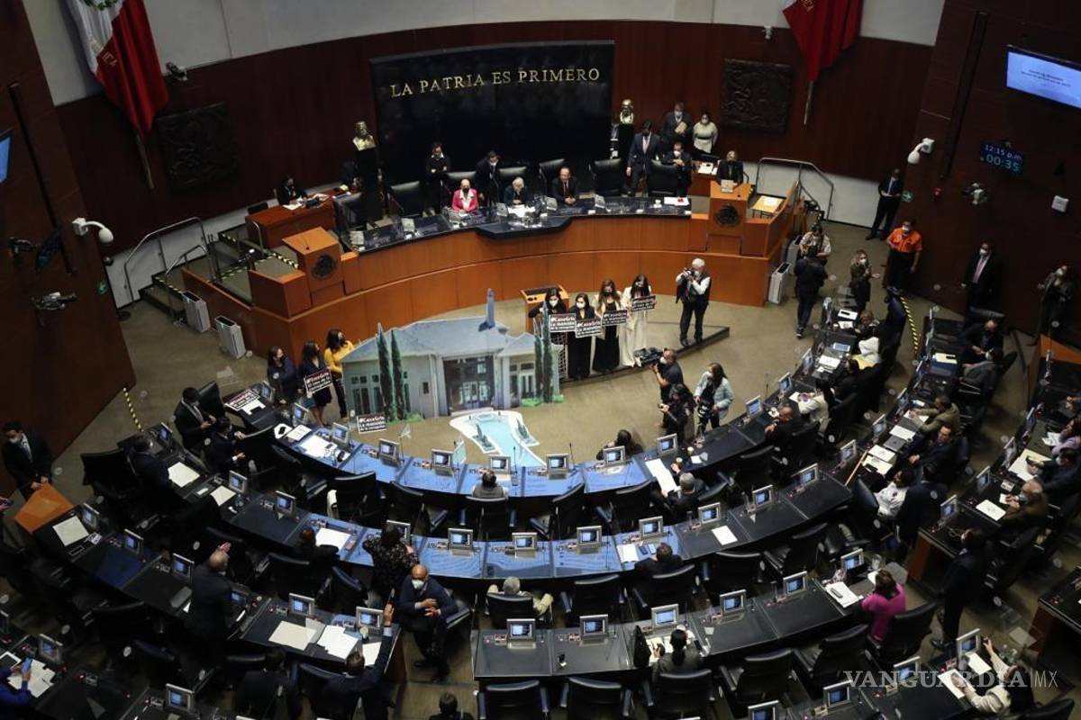 La ‘élite’ del Senado gana casi un millón de pesos al mes, gracias a ‘apoyos’