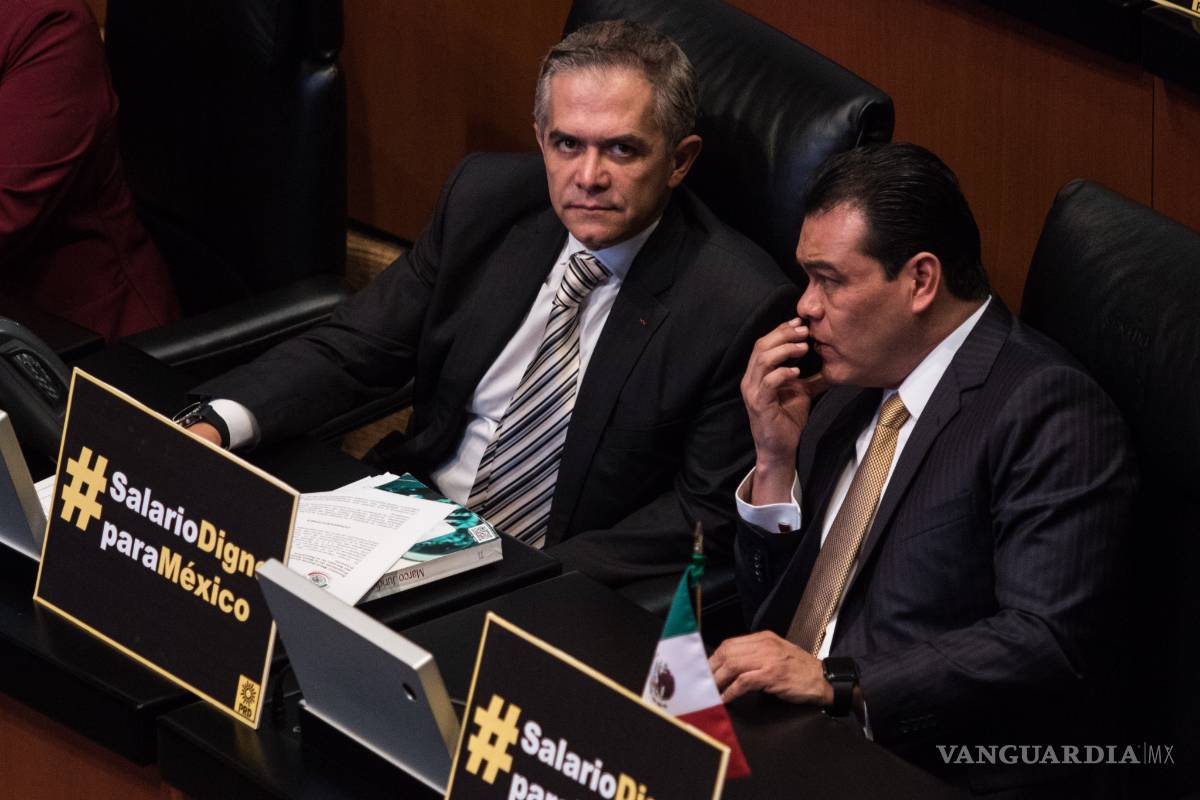 Abandona senador bancada del PRD y se va con el PVEM