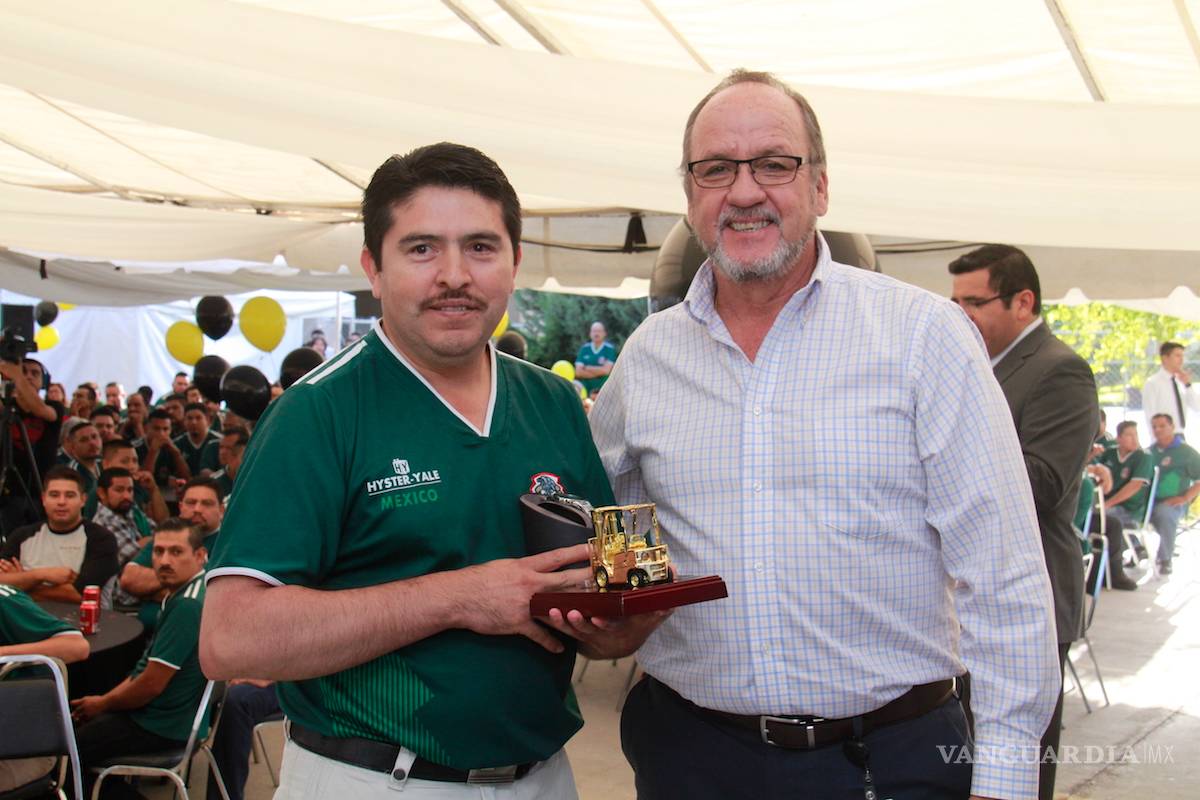 $!Celebración del Vigésimo Aniversario de la empresa Hyster-Yale Group, presidida por Edmundo Morales Gerente de la planta