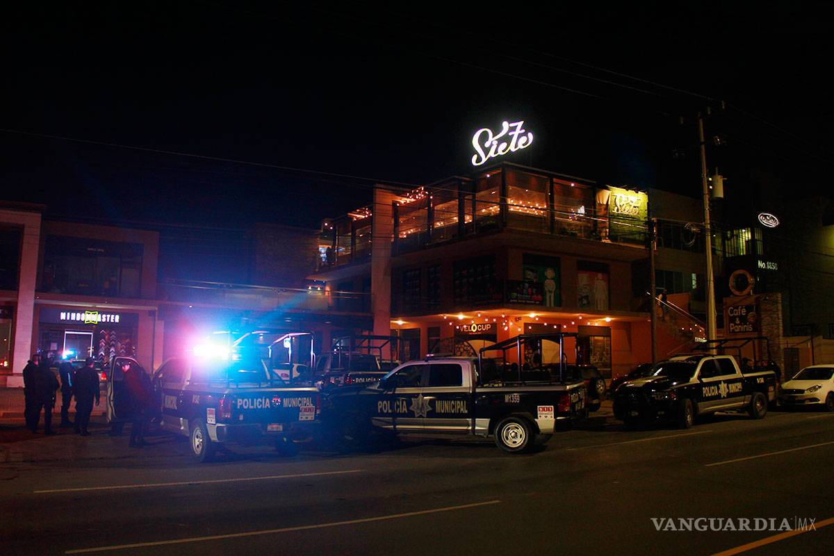 Riña en bar 'La siete' deja clausura y detenidos en Saltillo