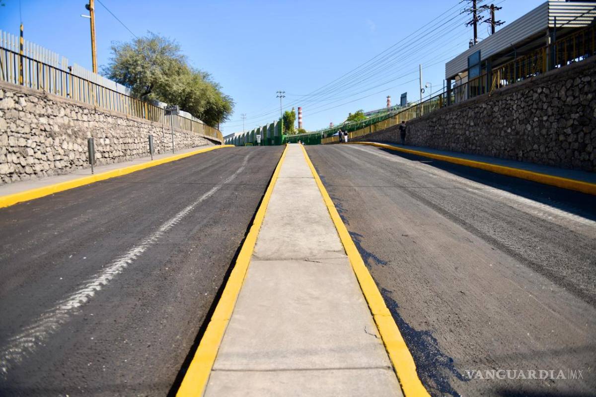 Tras fuertes lluvias, abren circulación del paso a desnivel de la calle Comonfort en Torreón
