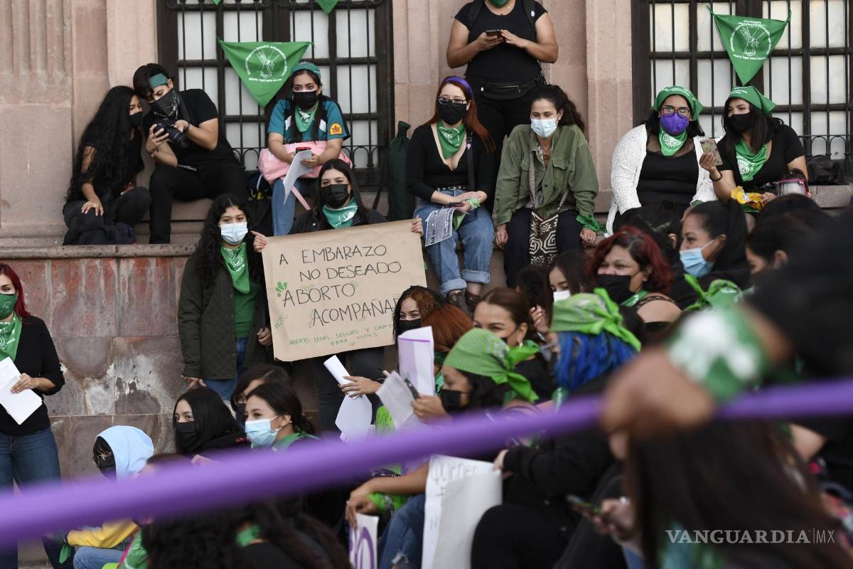 $!Celebración del día del aborto con información respecto a la legislación nacional donde se despenaliza el aborto. Colectivos feministas acudieron a la plaza Nueva Tlaxcala para realizar diversas actividades informativas.