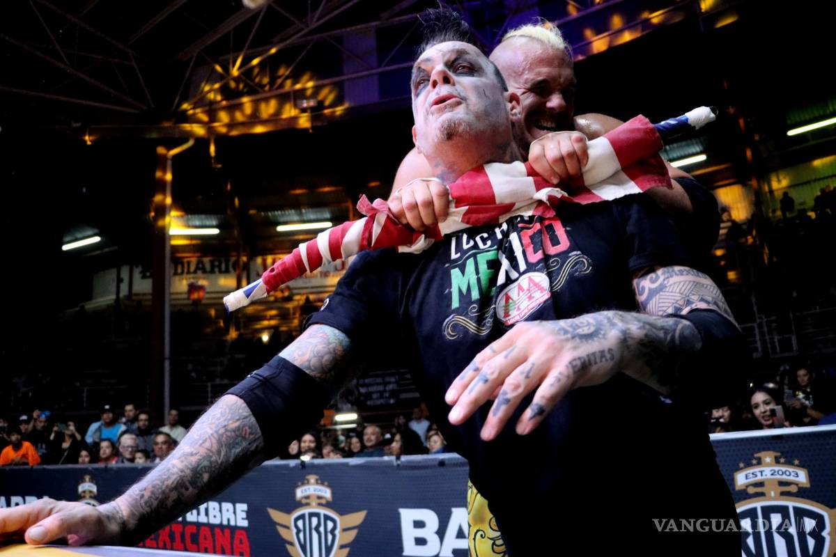 Magia y lucha libre cautivan a los saltillenses