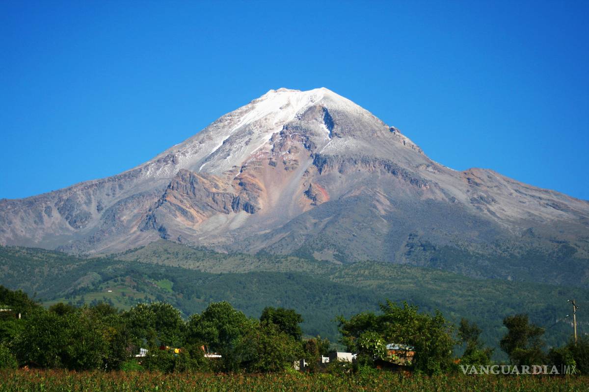 Buscan a alpinista estadounidense accidentado en Pico de Orizaba