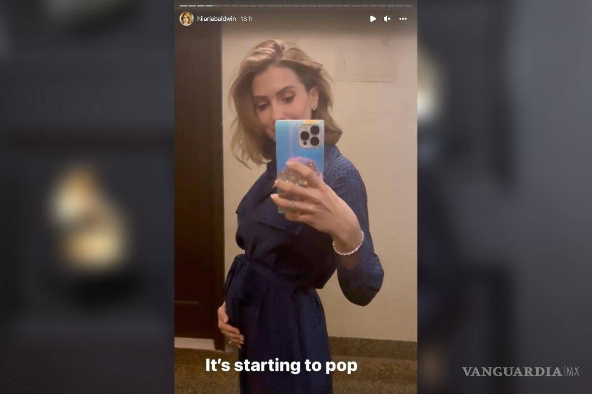 $!La escritora lució su embarazo en una de sus historias de Instagram.