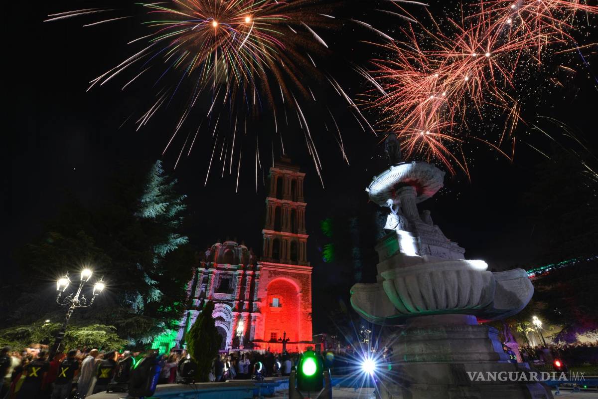 $!Da Riquelme su último grito de independencia como gobernador: ‘¡Viva la unidad de los mexicanos!’