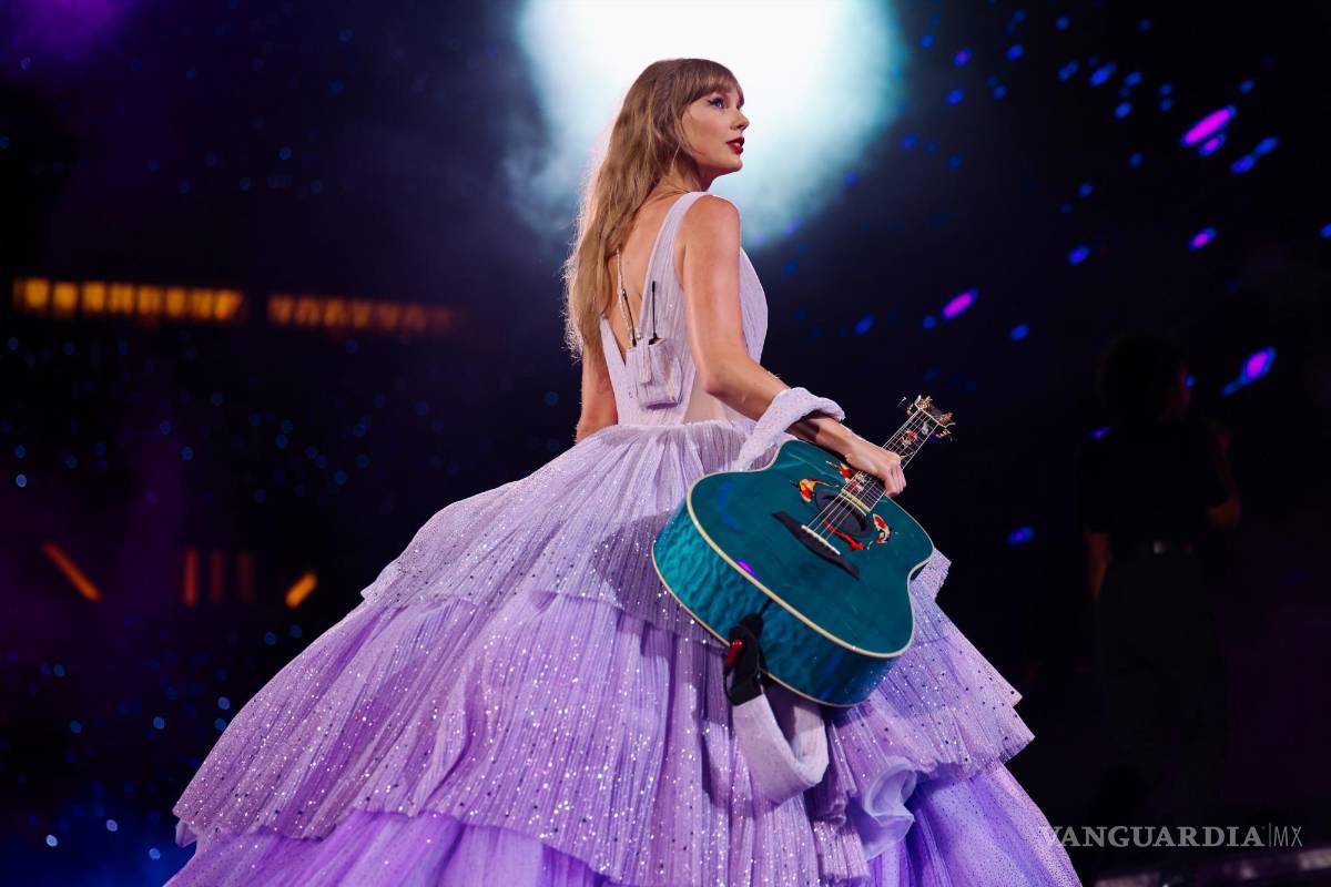Taylor Swift ‘encanta’ a más de 58 mil swifties en su primer concierto en México