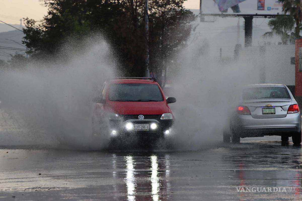$!Se inundan cuatro casas en la colonia Virreyes, al norte de Saltillo tras fuerte tormenta
