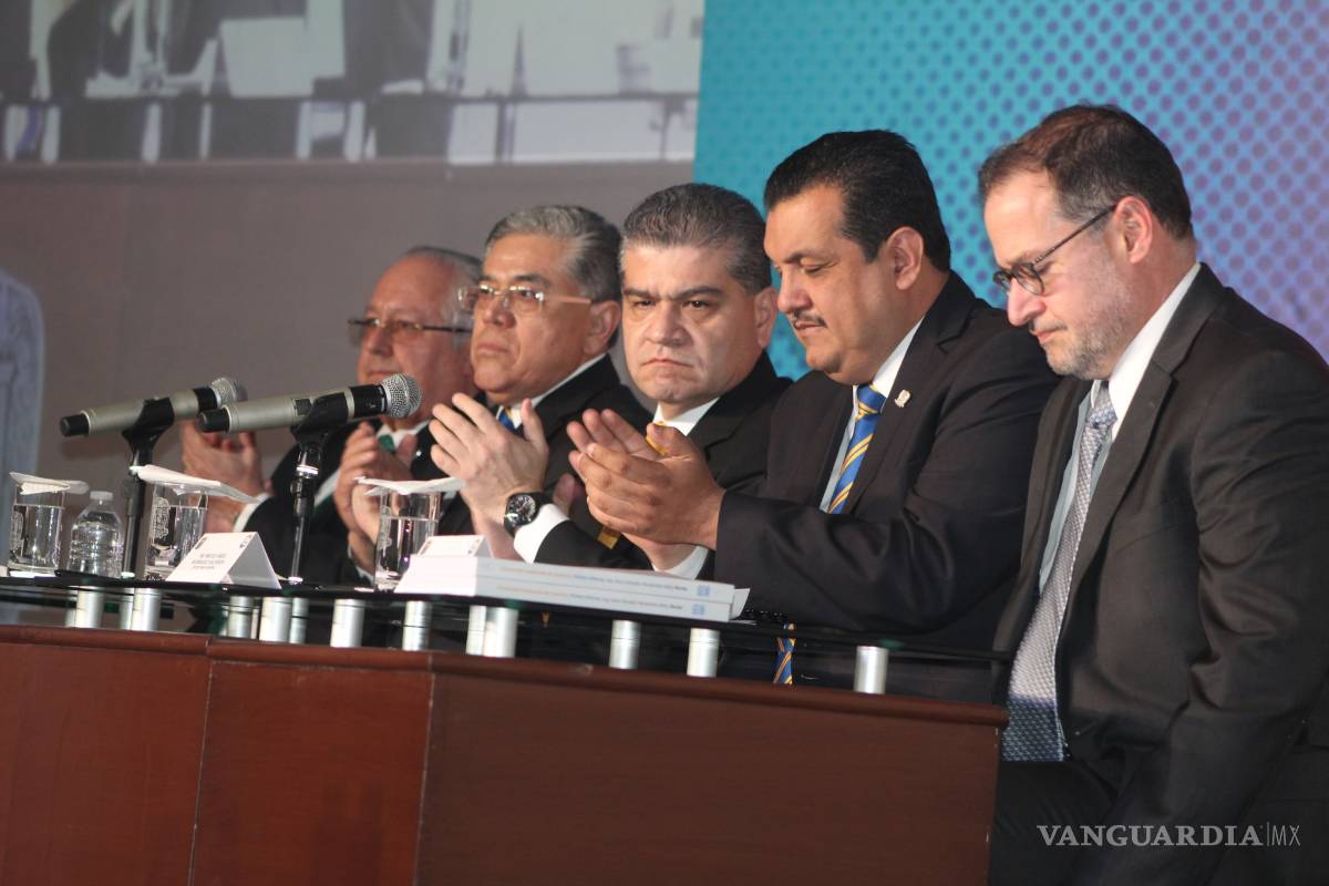 $!Hacer más con menos, es el reto de la UAdeC, dice rector en su informe