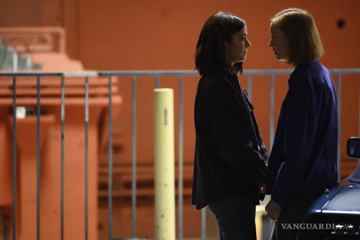 $!En esta imagen proporcionada por HBO Max Lorenza Izzo, izquierda, y Hannah Einbinder en una escena de Hacks. AP/HBO Max