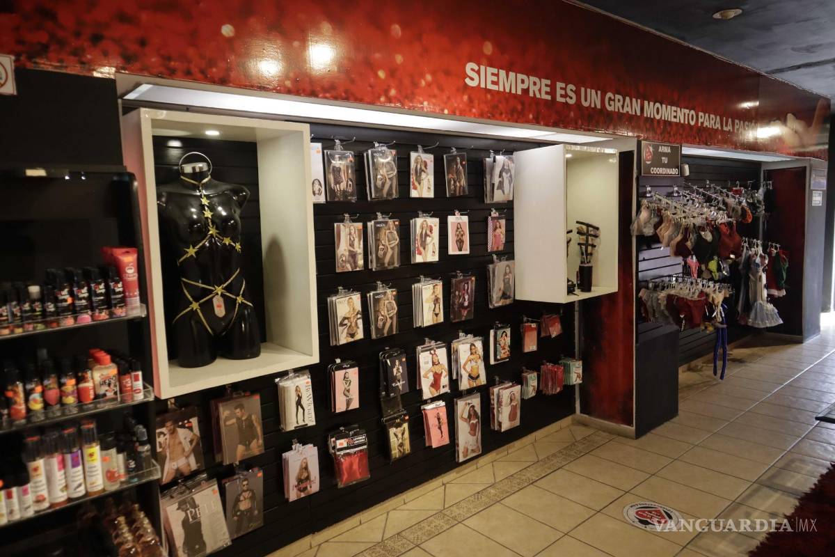 ¿Disfraz sexy para Halloween? En Saltillo ofende a enfermeras; maestras y policías lo consideran divertido