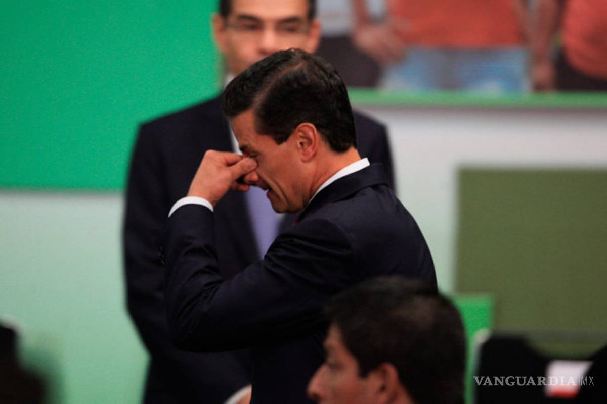 La comunidad del ITESM pide retirar maestría a EPN