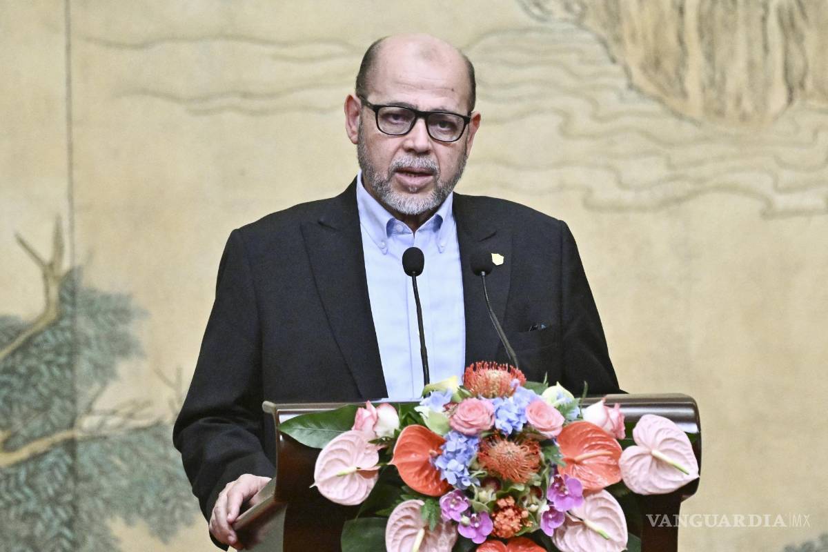 $!Mussa Abu Marzuk, de Hamas, habla durante un evento organizado por el Ministro de Relaciones Exteriores de China, Wang Yi, en Beijing, China.