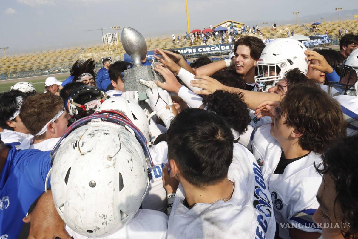 $!El equipo jalisciense festejando su nuevo campeonato.
