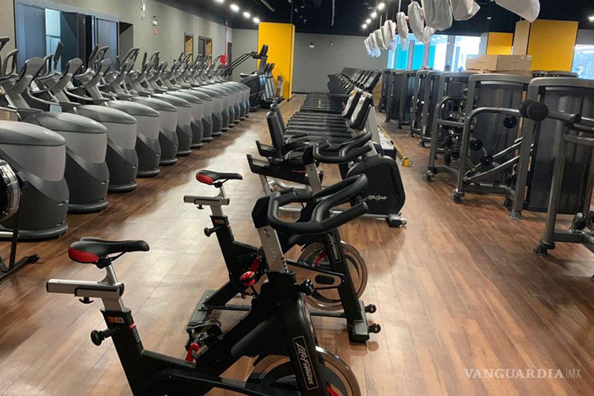 Smart Fit analiza cerrar gimnasios