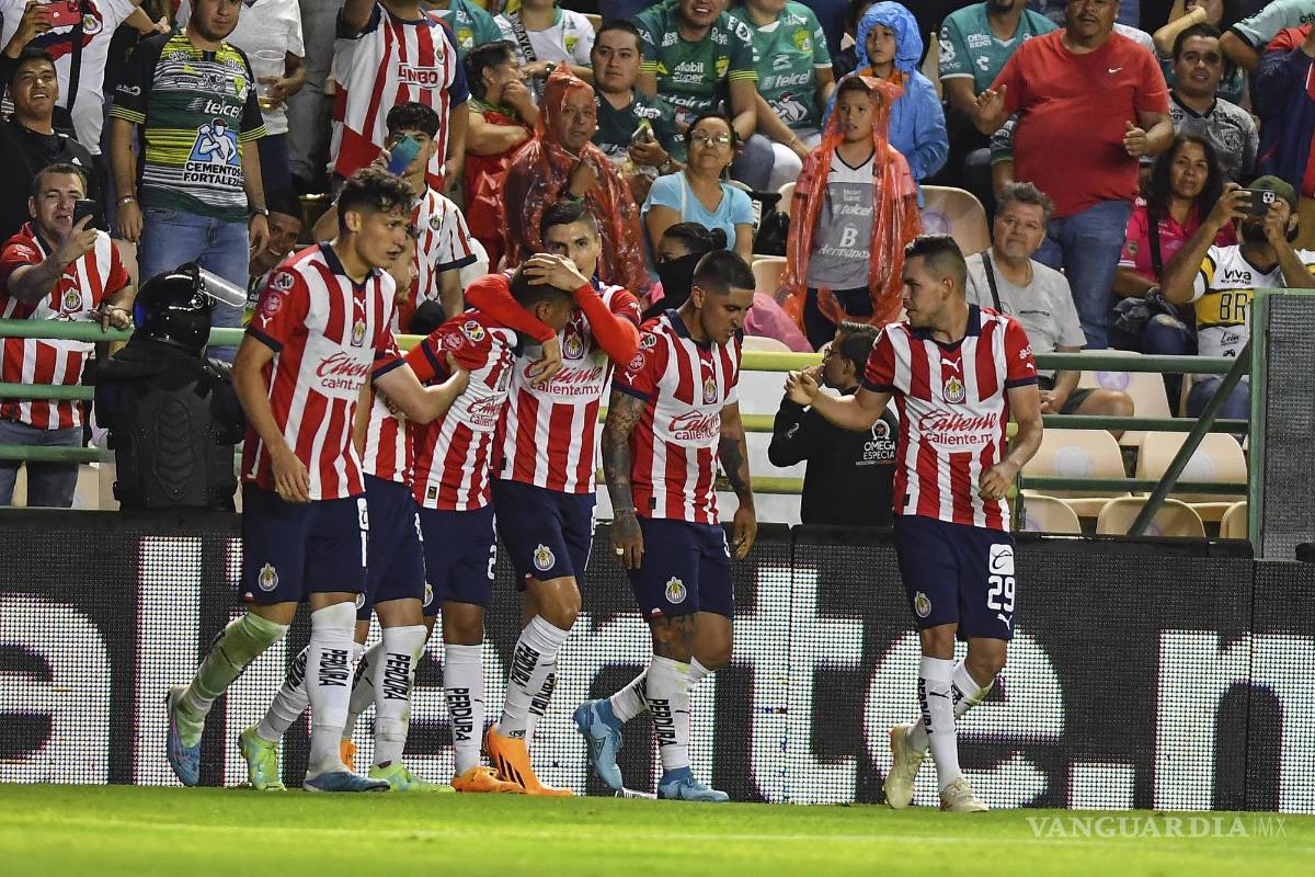 En su debut y con sólo 17 años, Yael Padilla lleva a las Chivas al triunfo sobre León