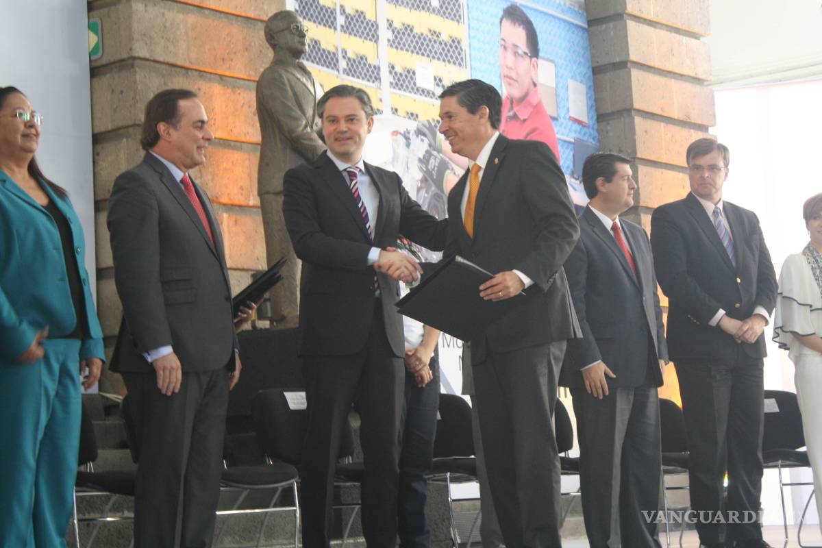 La SEP y el CCE reconoce a GIS como pionero del Modelo Mexicano de Formación Dual