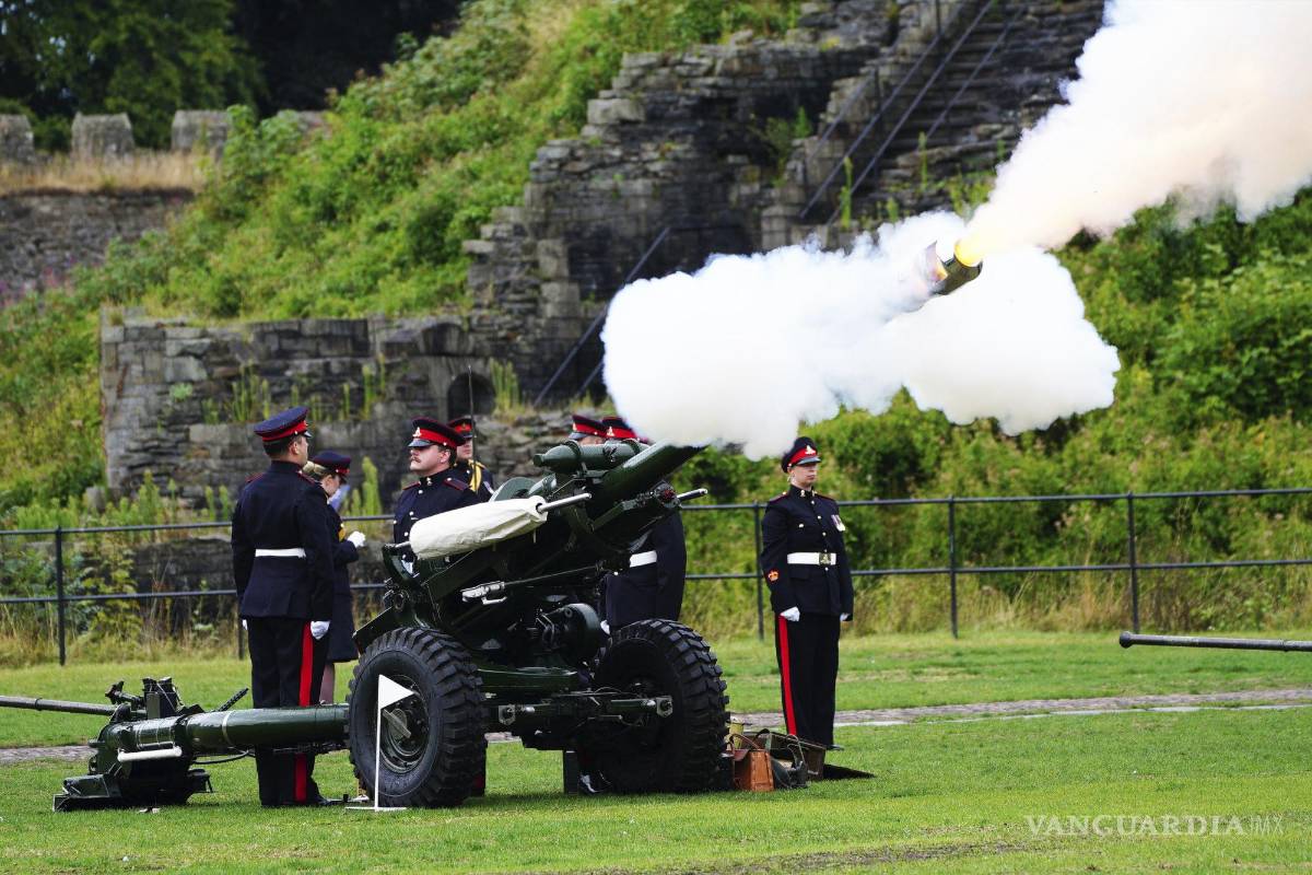 $!Miembros del Régimen Real de la Artillería 104 rindieron homenaje.