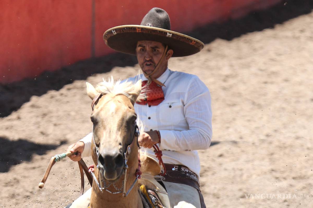 Charros muestran sus habilidades en ‘La Purísima’